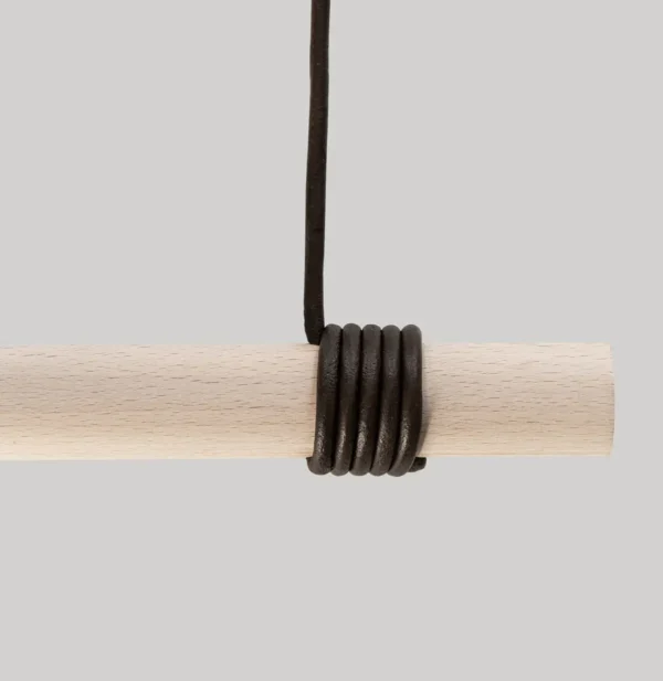 buche-braunes-band.webp Garderobe S3 aus Buche natur
