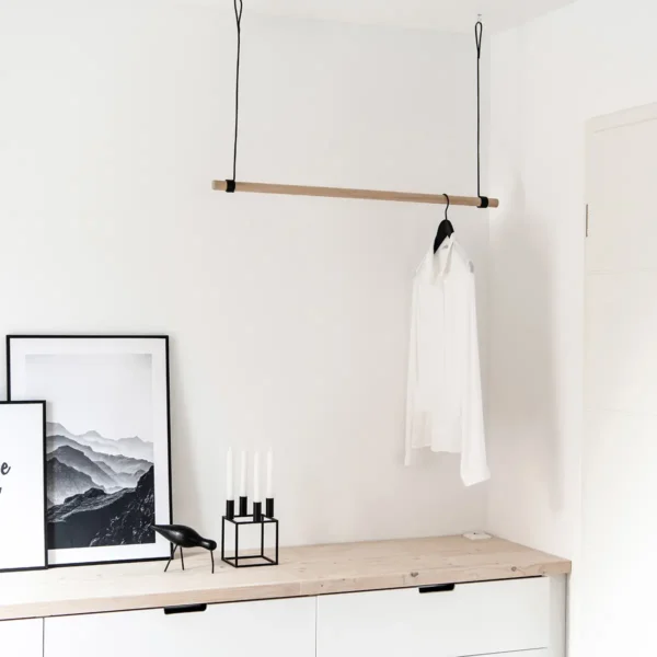garderobe-minimalistisch-eiche.webp Garderobe S3 aus Eiche natur