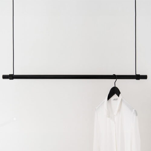 garderobe-modern-schwarz.jpg Garderobe S3 aus Buche schwarz matt lackiert
