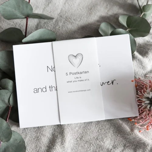 postkartenset-nordic-loft-design-scaled-2.webp Postkarten-Set – 5 Spruchkarten