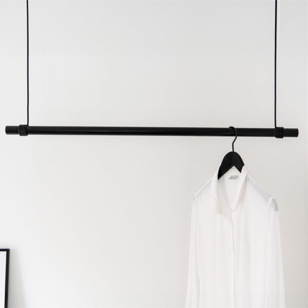 schwarze-garderobe.jpg Garderobe S3 aus Buche schwarz matt lackiert